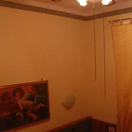 Yiennese Two Bed and breakfast *