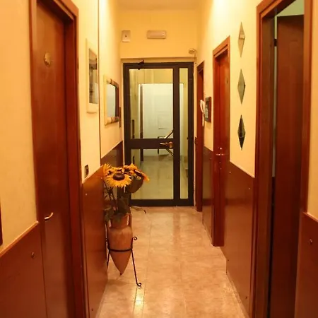 Bed & Breakfast Yiennese Two *